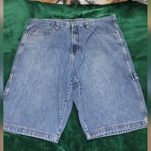 Rocawear Shorts - Picture 1 of 5
